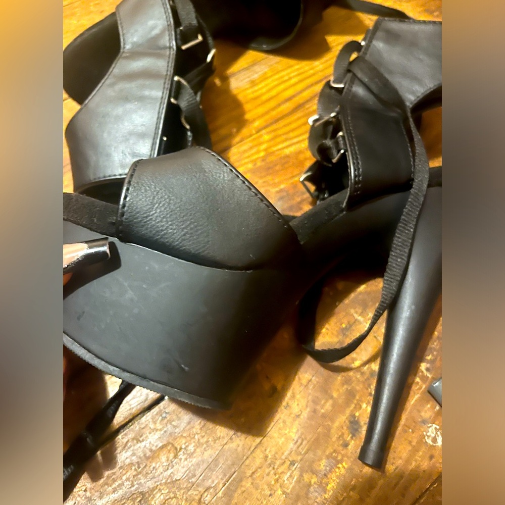 Exotic pleaser platforms